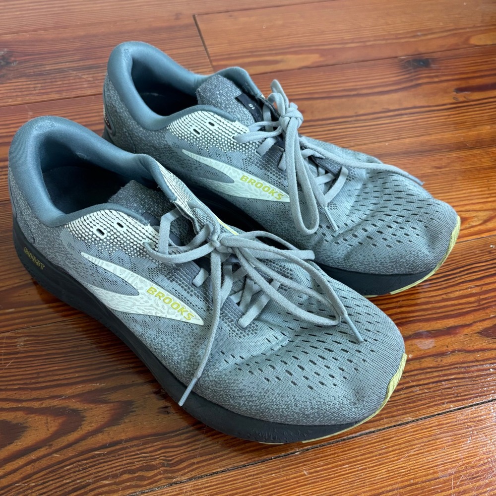 Brooks Men's Ghost 16 Running Sneaker Tennis Shoes Gray Size 11.5